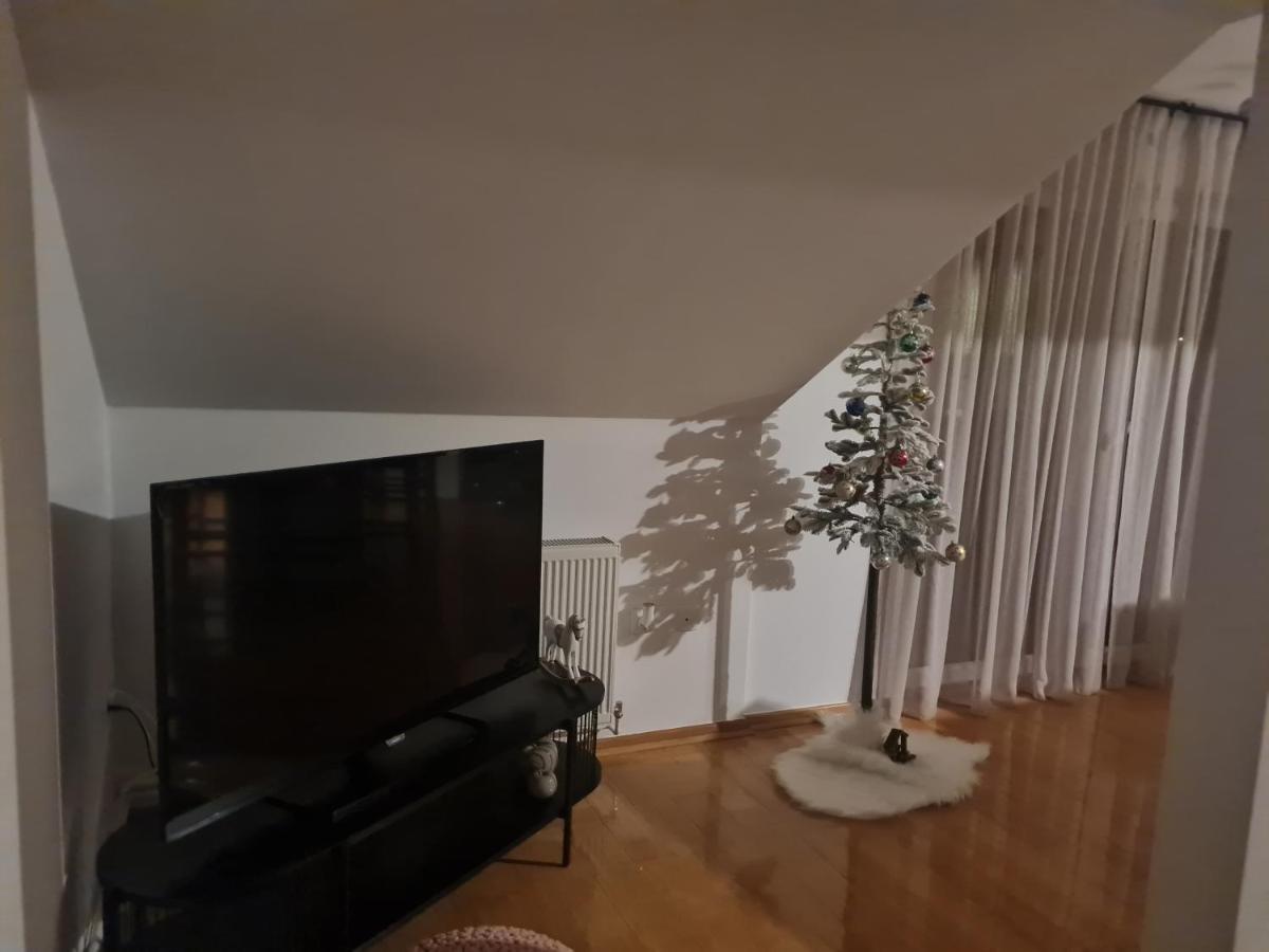 Apartamento Kaj-Lux Tuheljske Toplice Exterior foto