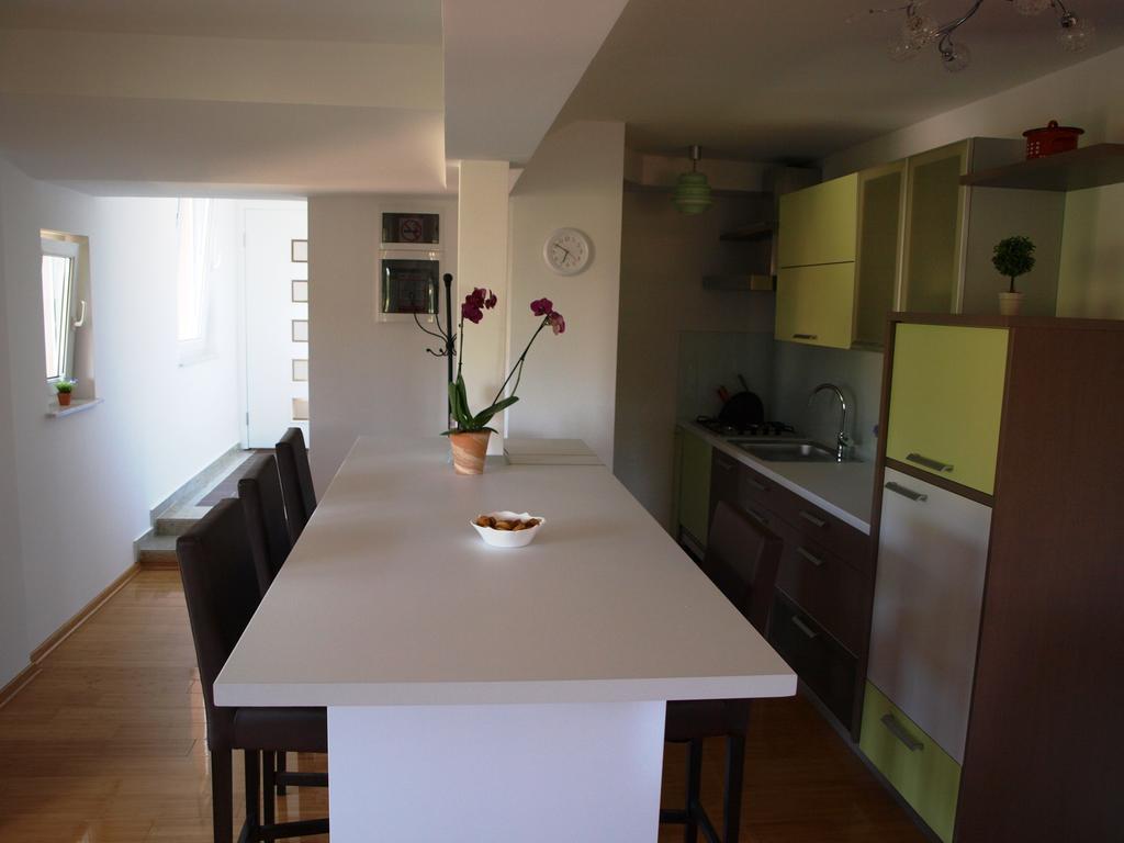 Apartamento Kaj-Lux Tuheljske Toplice Exterior foto